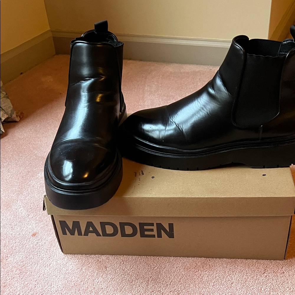 Steve Madden Black Leather Ankle Boots